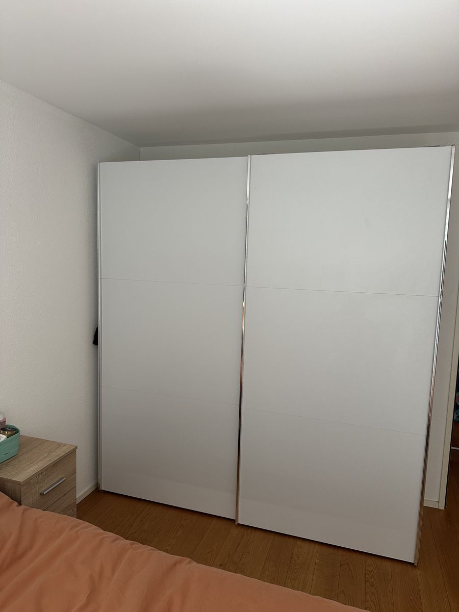 Armadi: Spacious Sliding Door Wardrobe  – Usato da Gattikon venduto da Sarahs_Schatzkammer