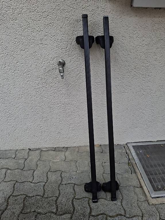 Thule Barres de toit: Thule Dachträger – D'occasion à Hagenbuch ZH par ginger89