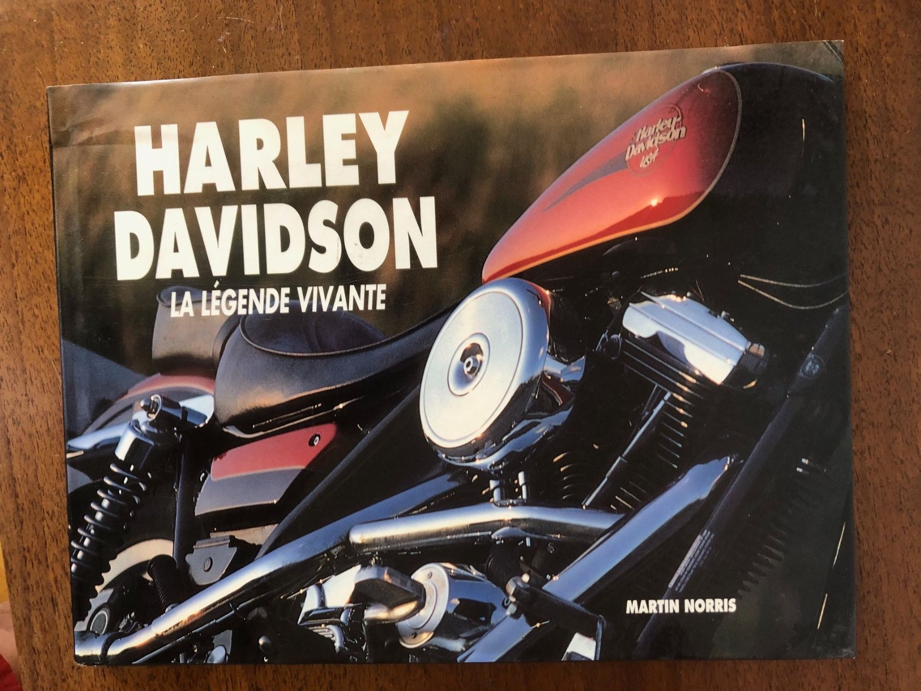 Libri: Livre Harley Davidson – Usato da Haute-Nendaz venduto da photoksar