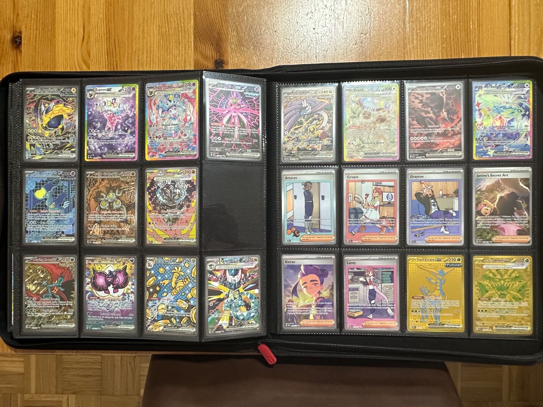 Pokémon Carte collezionabili: Prismatic Evolutions Grand Master Set – Usato da Veyrier venduto da ens_c987 5