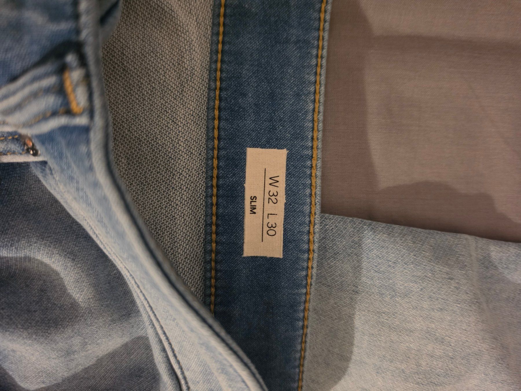 C&A Jeans: Jeans C&A slim 32x30 – D'occasion à Yverdon-les-bains par z_vtl1 2