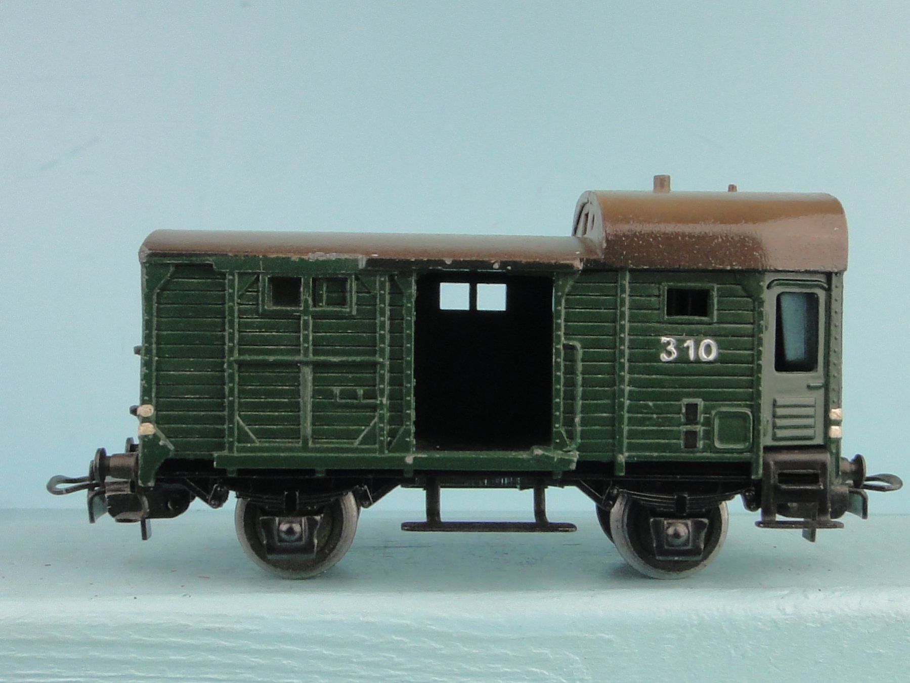 Märklin Modellini di ferrovie: Märklin 310 2 - Achser Gepäckwagen – Nuovo (secondo la descrizione) da Bülach venduto da cann11 1