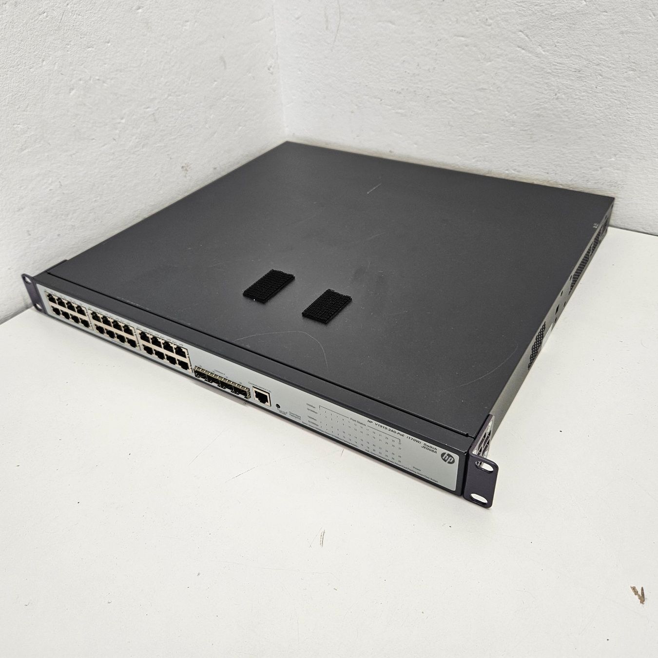 Hubs & Switches: HP V19110-24G-PoE Switch JE0808A – Gebraucht aus Niederdorf von LeptonAG