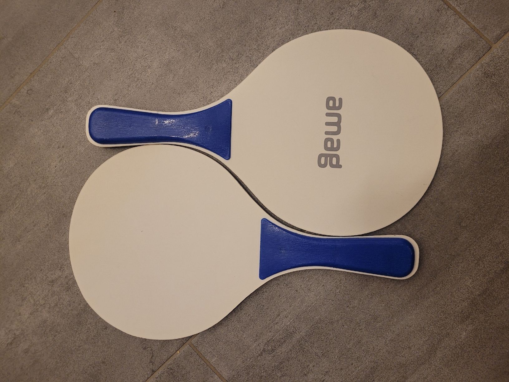 Giocattoli: 2 Strandschläger weiss/blau – Nuovo (secondo la descrizione) da Frauenfeld venduto da Flurims 1