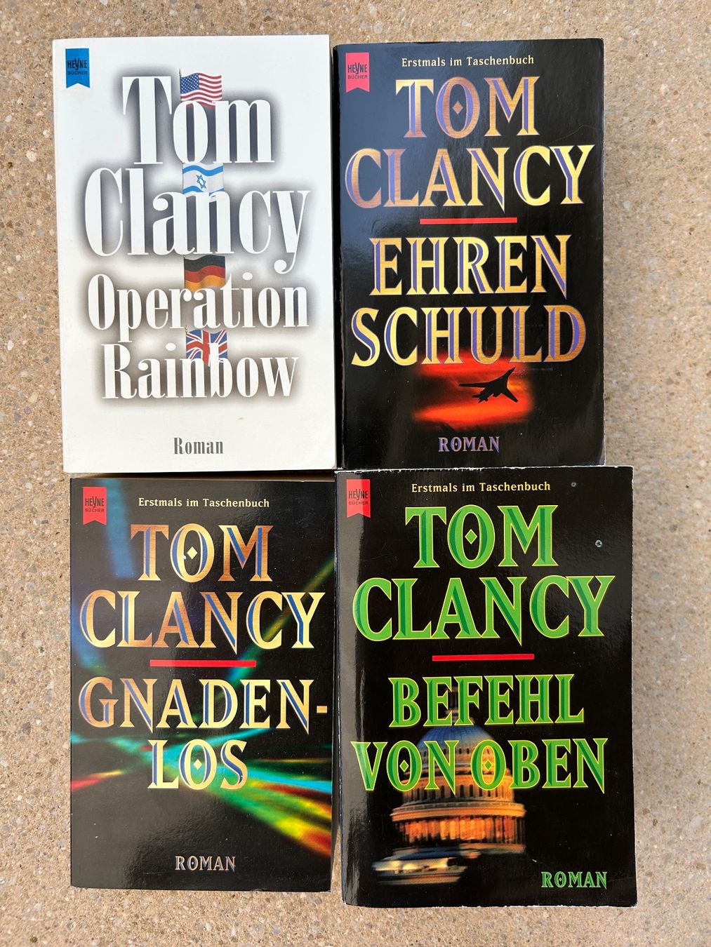 Libri: 4 Tom Clancy Romane - 4'000 Seiten Lesestoff – Usato da Mörigen venduto da Knopf63