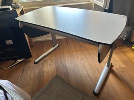 Schreibtisch höhenverstellbar mit Schublade gebraucht