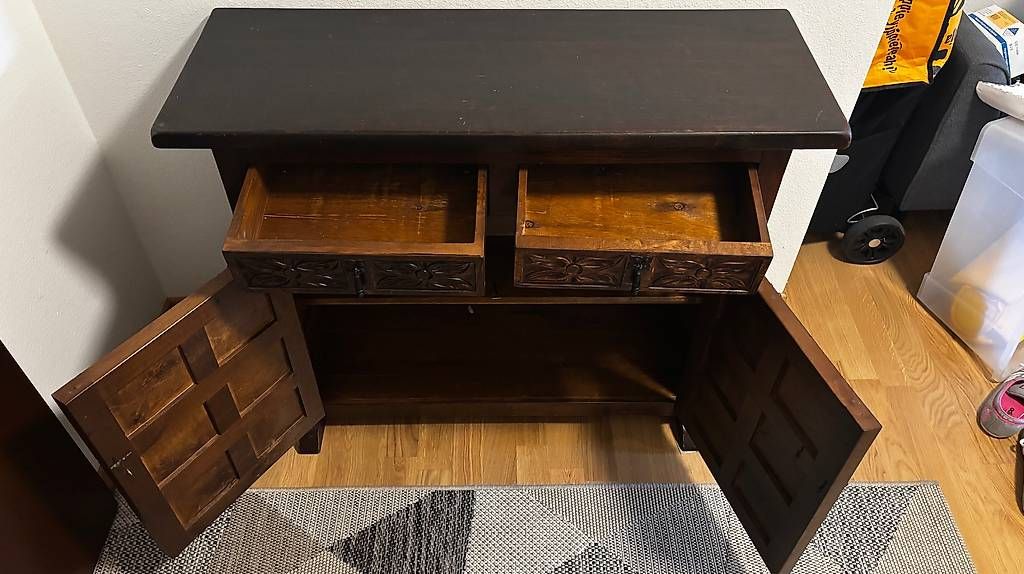 Cassettiere: Rustikales spanisches Komode / Sideboard – Usato da Luzern venduto da Joanbalo 1