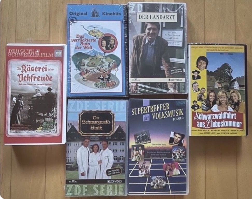 Alle VHS: VHS DIVERSE NOCH VERSCHWEISST/EINGEPACKT – Neu (gemäss Beschreibung) aus Aadorf von Schwarzschlumpf1972