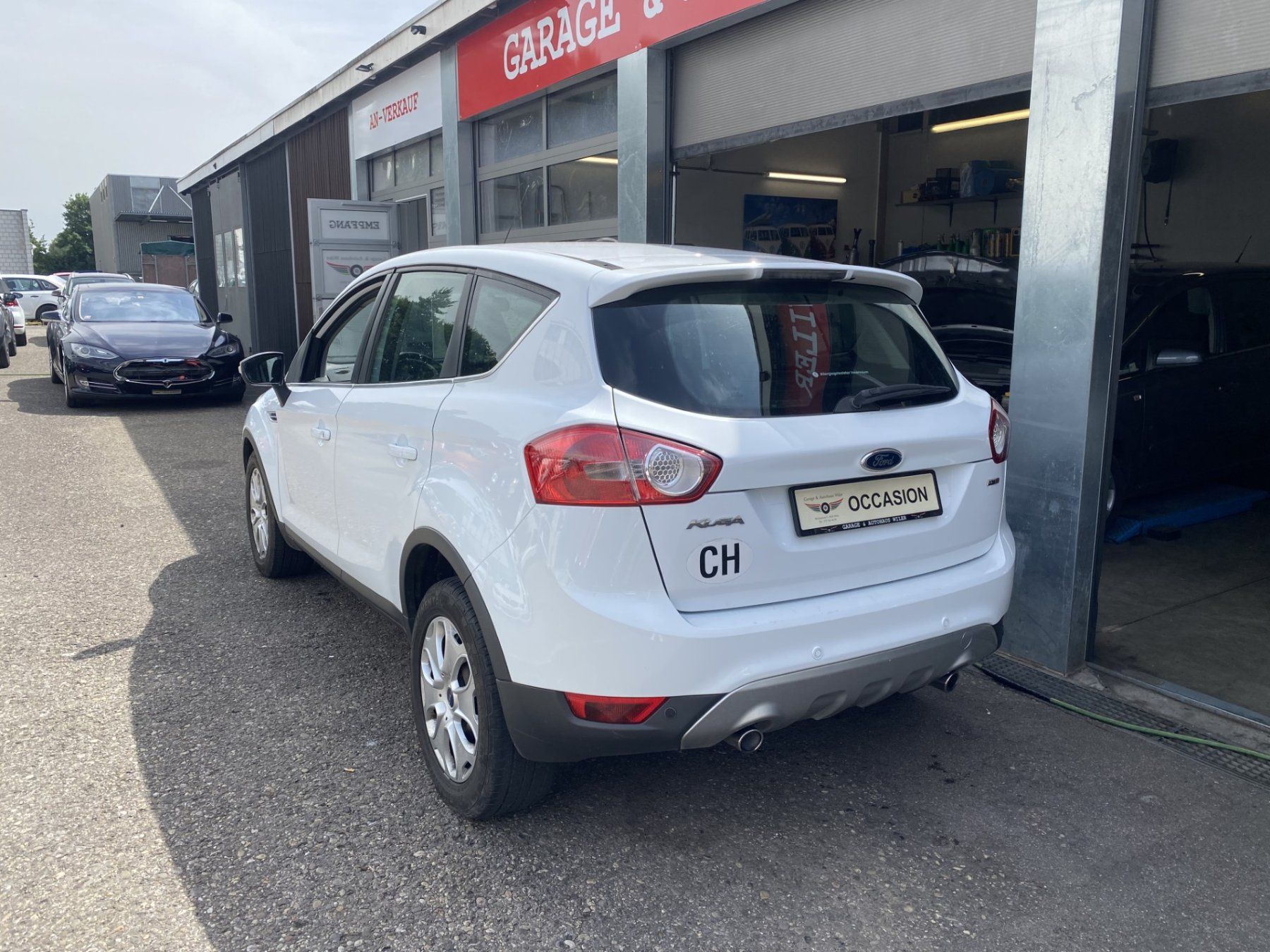 Ford Automobili: Ford Kuga 2.0 TDCi Carving 4WD PowerShift – Usato da Biel/Bienne venduto da AS24 6