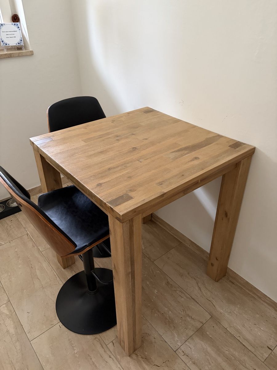 Equipement de magasin & Foires: Bar Table | Massive Wood – D'occasion à Regensdorf par WetTowel42 1