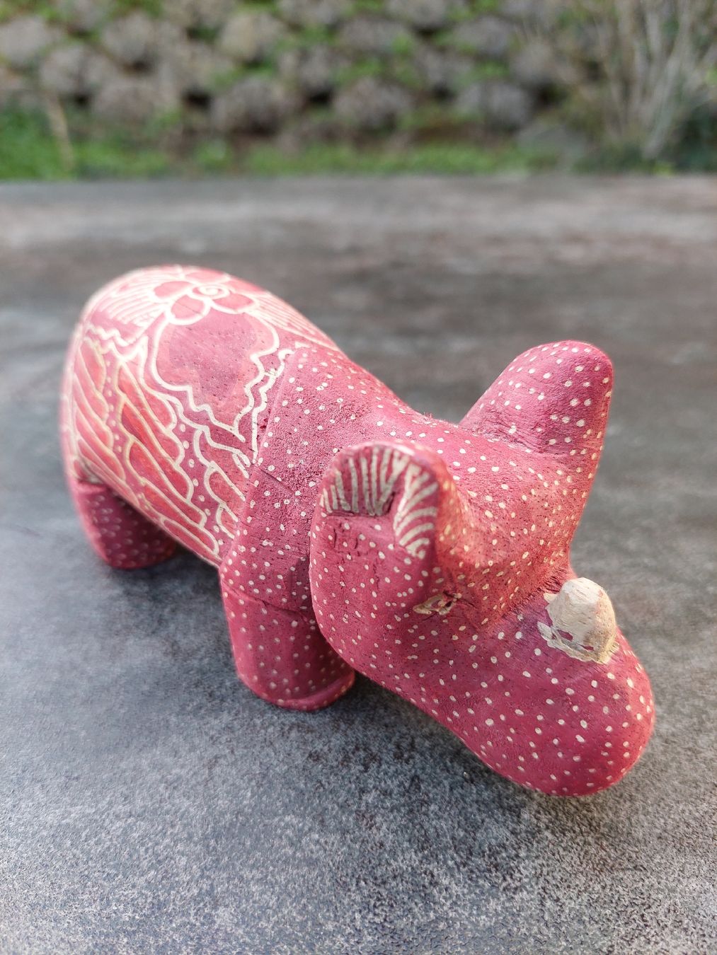 Figuren: Indonesisches Holz Nashorn, handgeschnitzt – Gebraucht aus Brunnen von Livianda 1