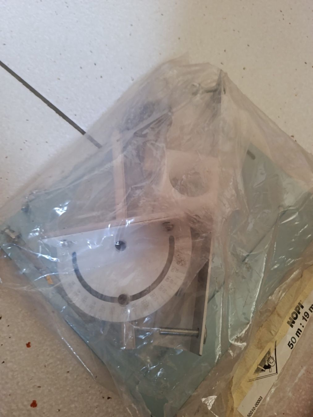 Alle Werkzeuge: Kit accessoires défonceuse : plaque, compas circulaire, guid – Gebraucht aus Goumoens-la-Ville von bourquistef 4