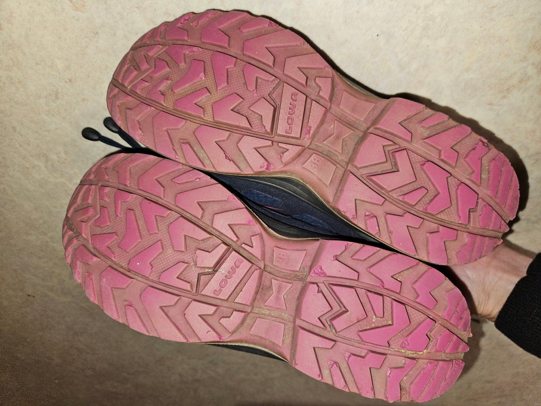 Lowa Scarpe per ragazze: Lowa Wanderschuhe 38 – Usato da Hünenberg venduto da lexli06 3
