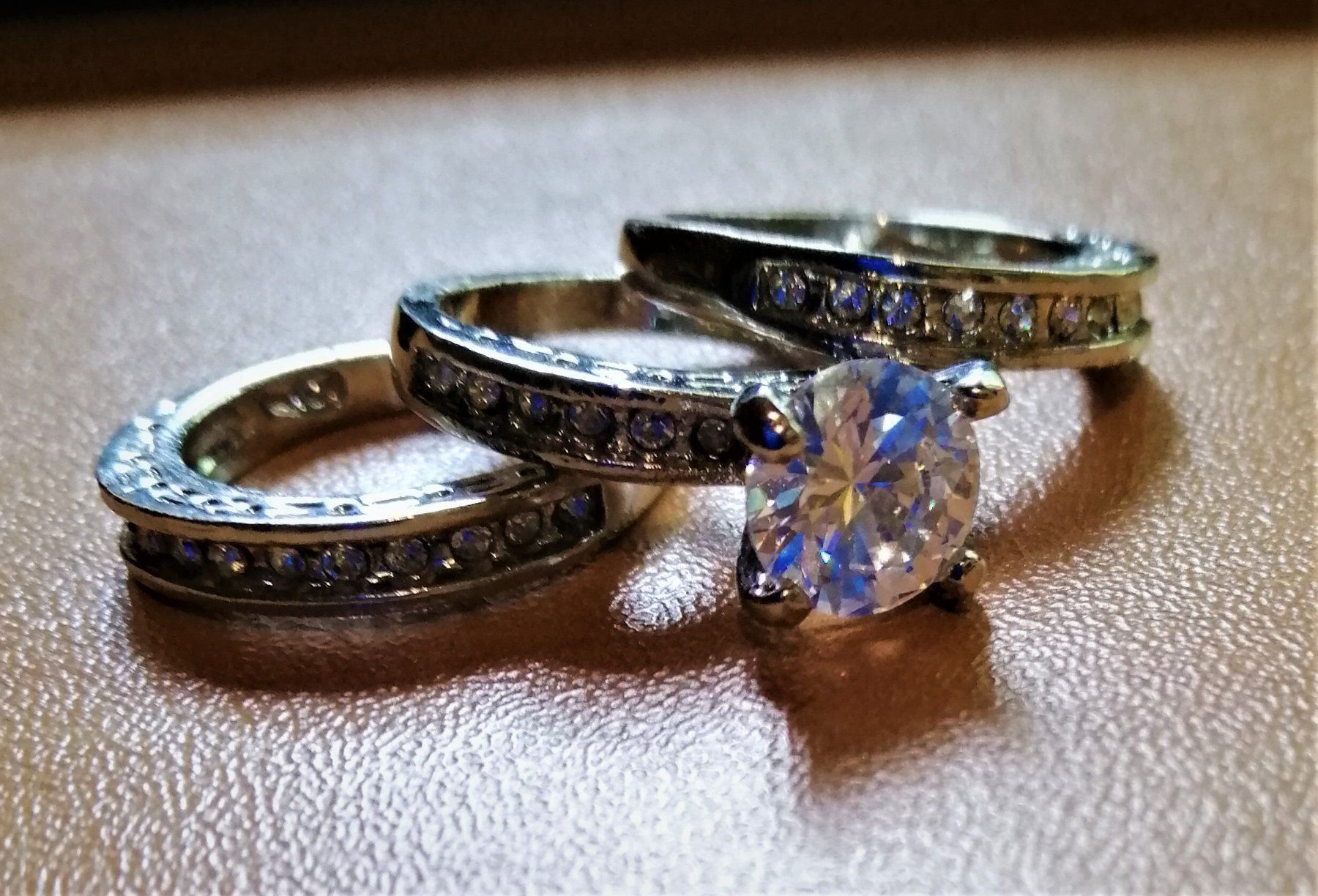 Bagues: Trio Ringe Ring-Set mit Strass – Neuf avec emballage d'origine à Mund par Happy_trader 1