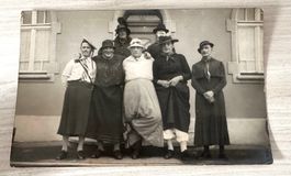 🟢 RARE! Photo ancienne - Hommes déguisés /Männer verkleidet