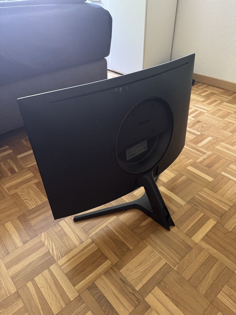 Samsung Monitor: Monitor 27 Zoll Samsung – Usato da Liebefeld venduto da Kevjpm 1