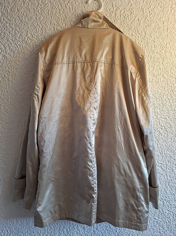 Vestes: Schöne Regenjacke Grösse 36 – D'occasion à Belp par ced_y8hx 3