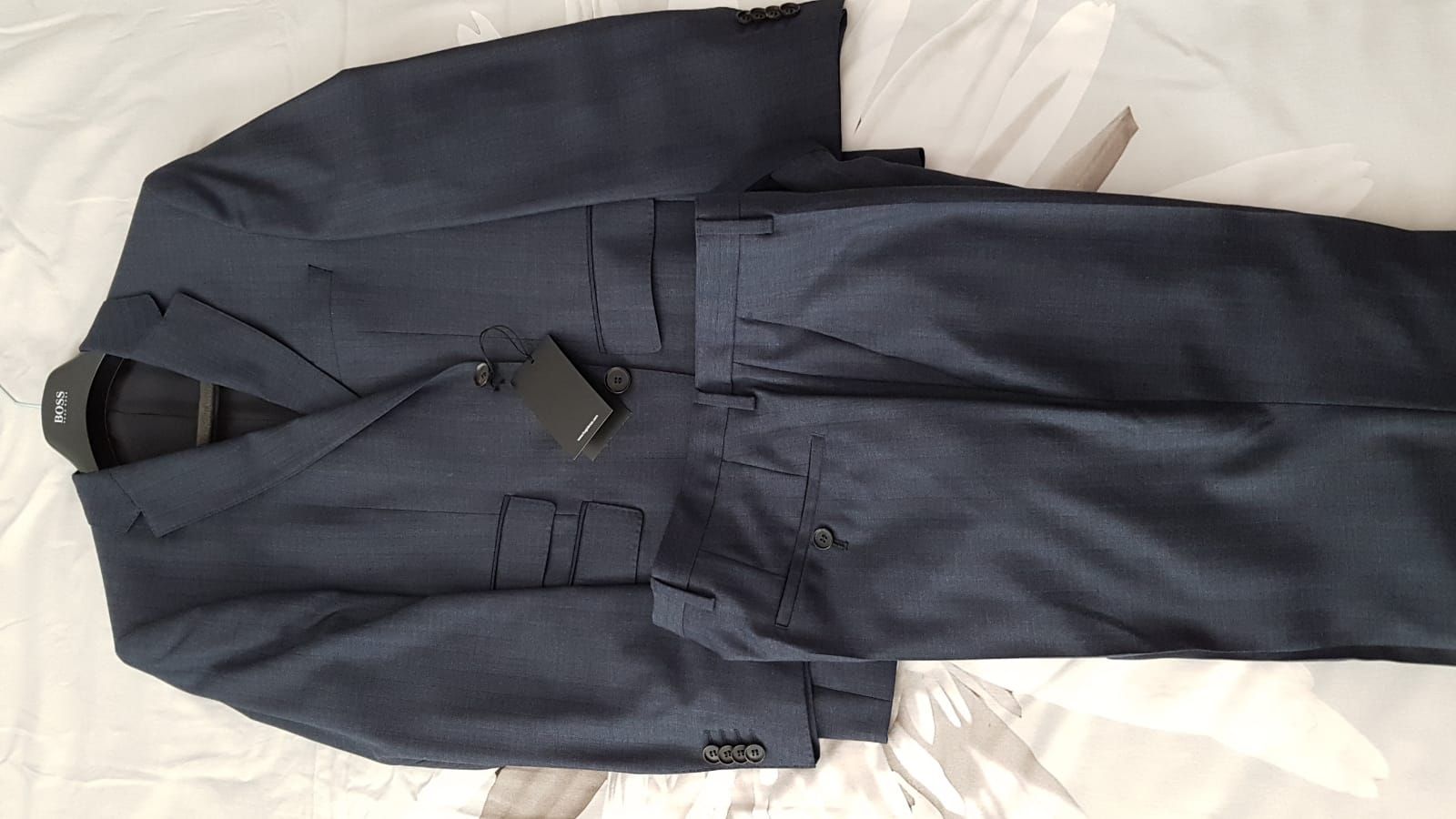 Hugo Boss Completi: Herrenanzug Hugo Boss Gr.46 neu. – Nuovo e nell'imballaggio originale da Zürich venduto da ata_c8nh 4