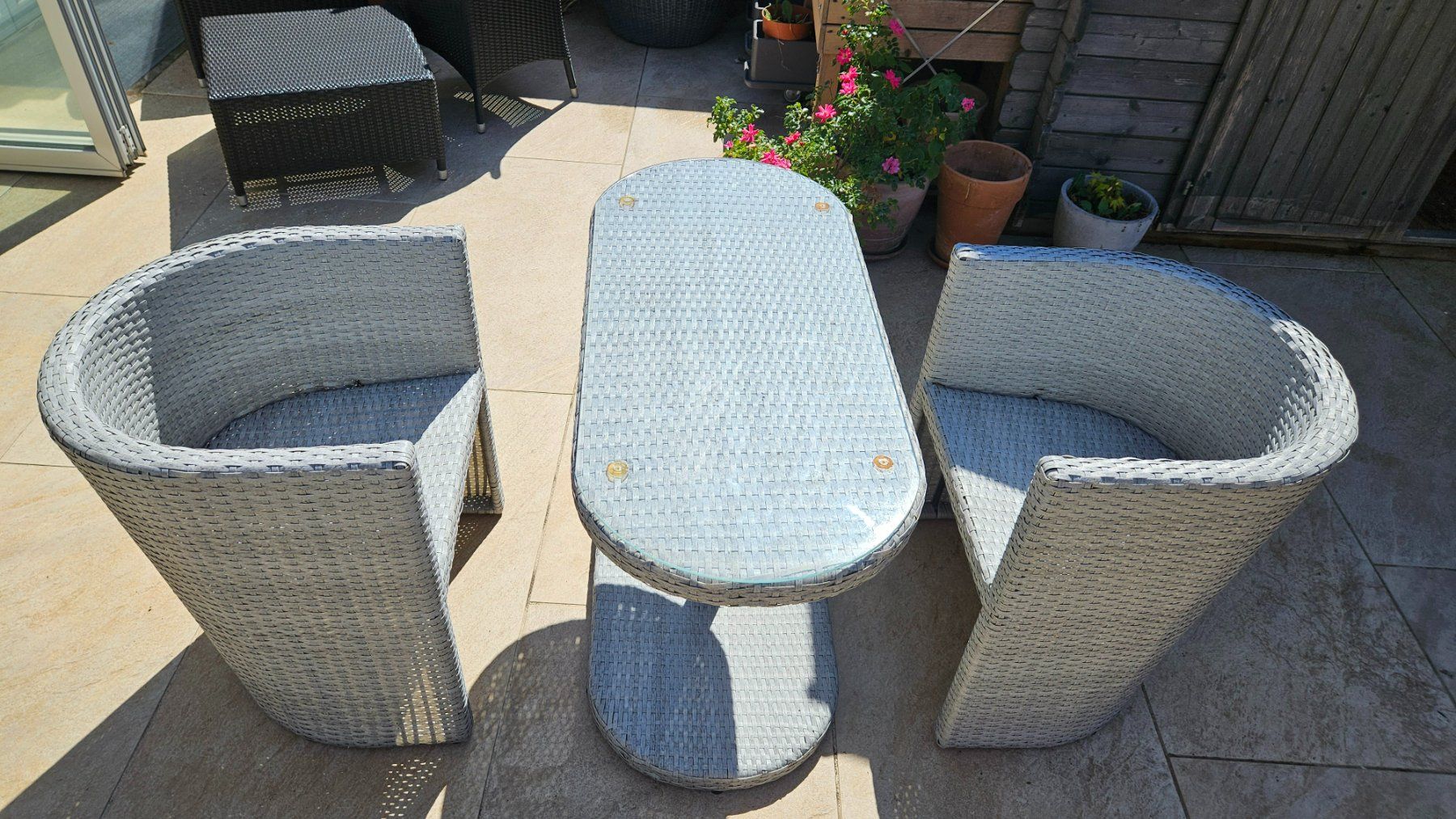 Set di tavolo e panche: Balkonset Tisch und Stühle – Usato da Dänikon ZH venduto da solamago 1