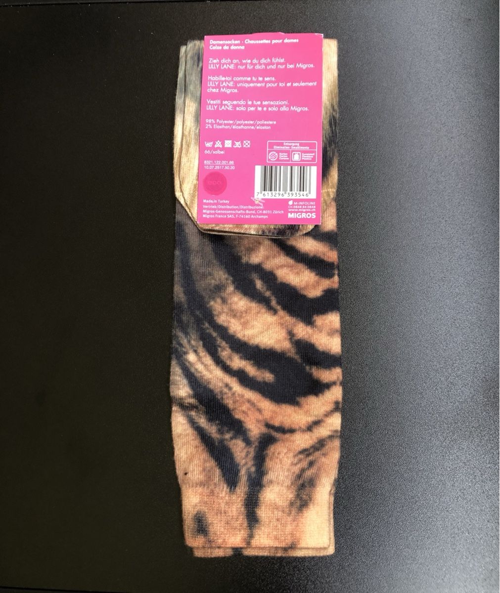 Calze: Socken mit Tiger Motiv One Size neu – Nuovo e nell'imballaggio originale da St.Gallen venduto da nitka. 1