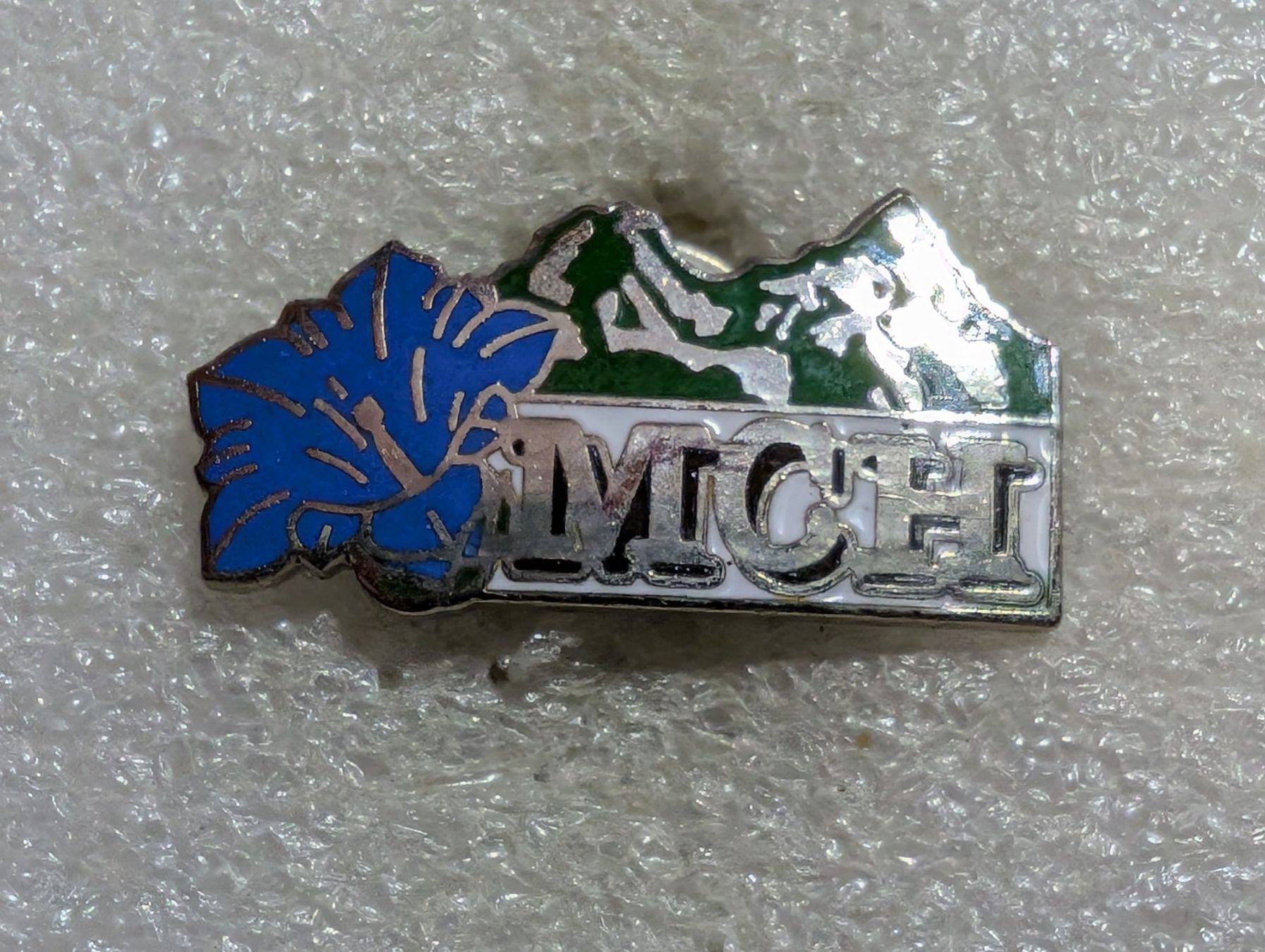 Placchette & Badge: Ansteckpin 4: MCH – Usato da Oppligen venduto da Pin-Fall-Shop
