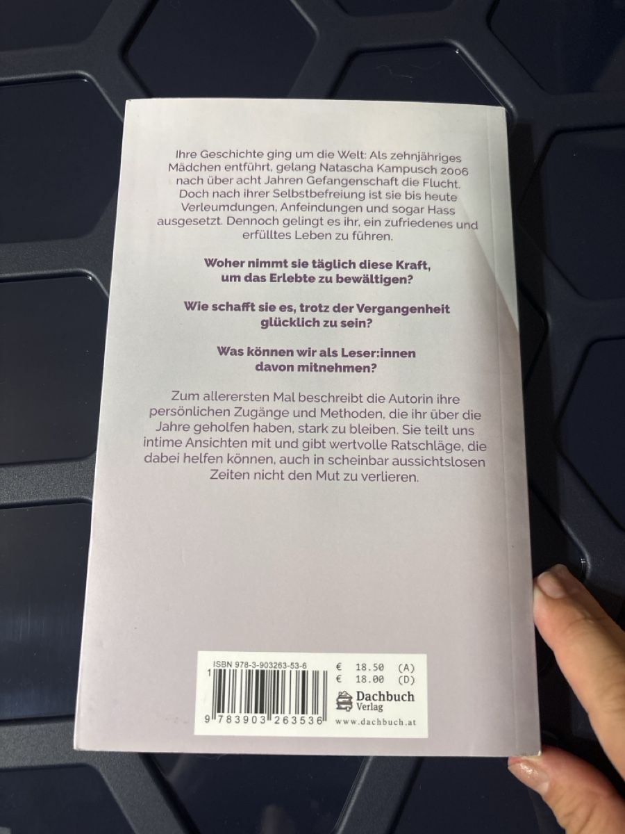 Bücher: Stärke zeigen, Natascha Kampusch – Gebraucht aus Grafenried von hollywoodprincess 2