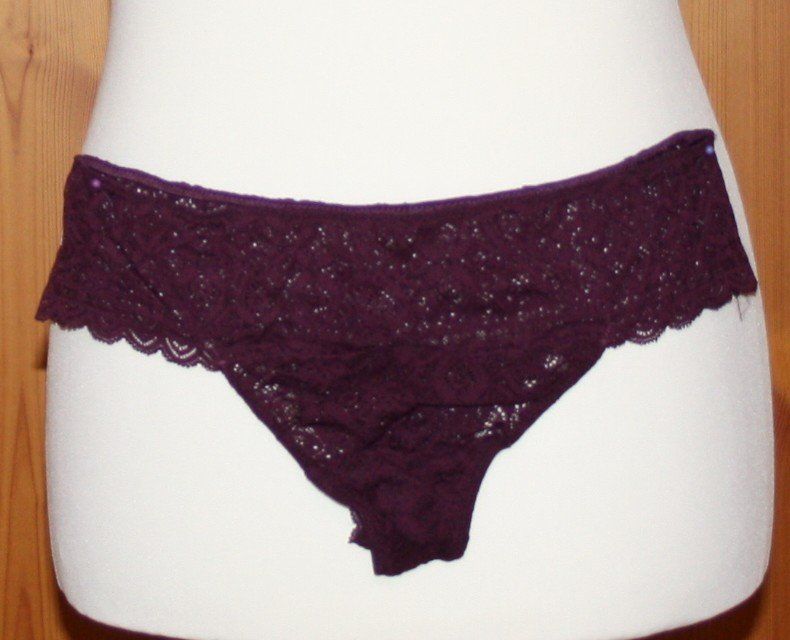 Altra biancheria intima: Hose violett Gr. L (47) – Usato da Flüelen venduto da Diversicum-Textil