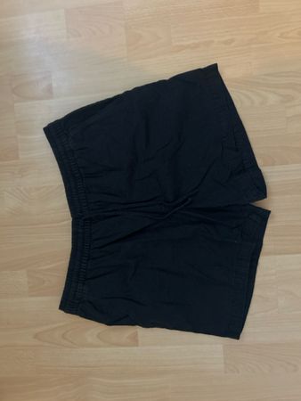 Kurze Hose schwarz Grösse L guter Zustand