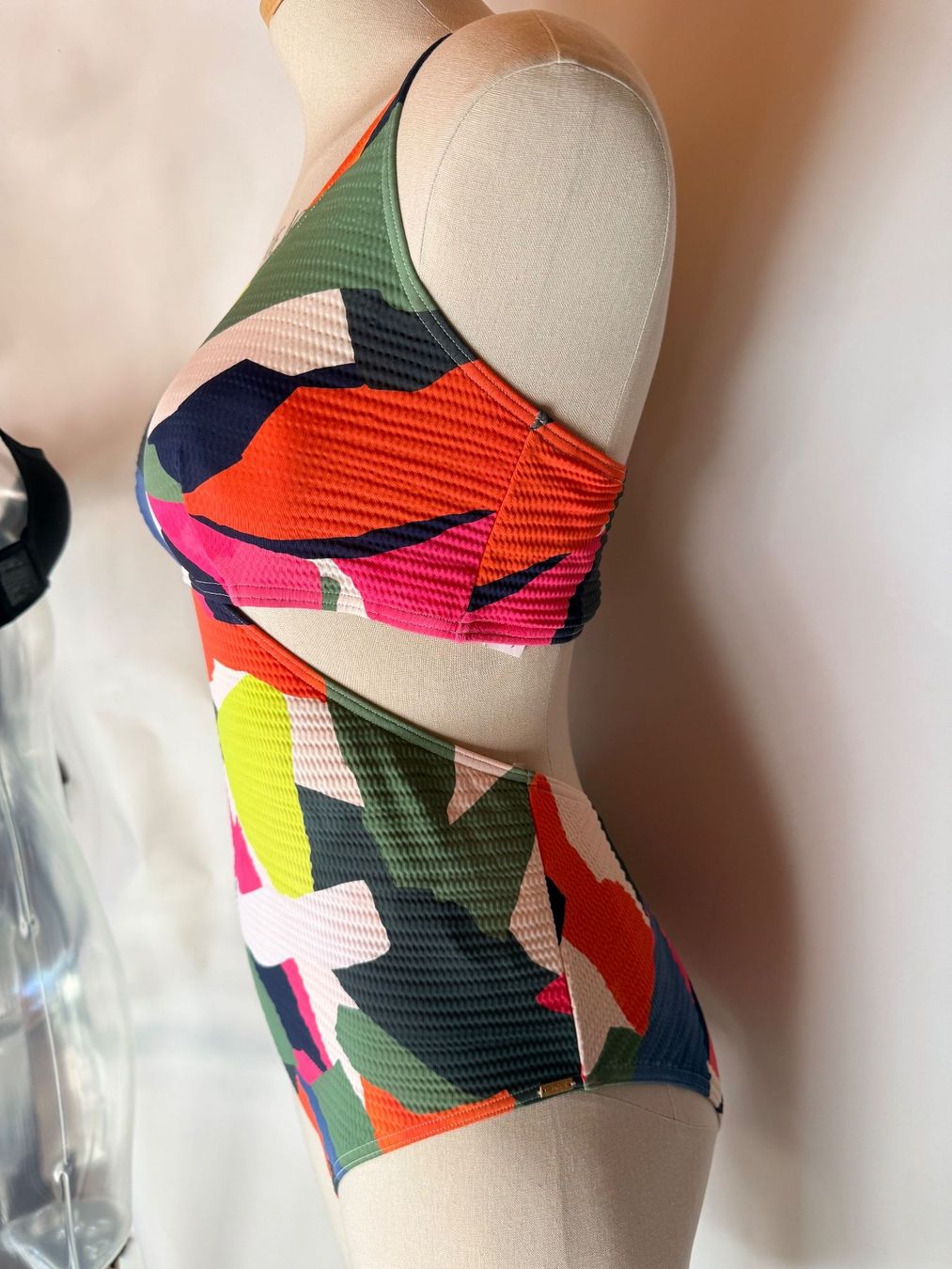 Triumph Badekleider & Bikinis: TRIUMPH, Badekleid SUMMER EXPRESSION, Grösse 42B, Mehrfarbig – Neu und originalverpackt aus Rudolfstetten von gst_g7xl 1