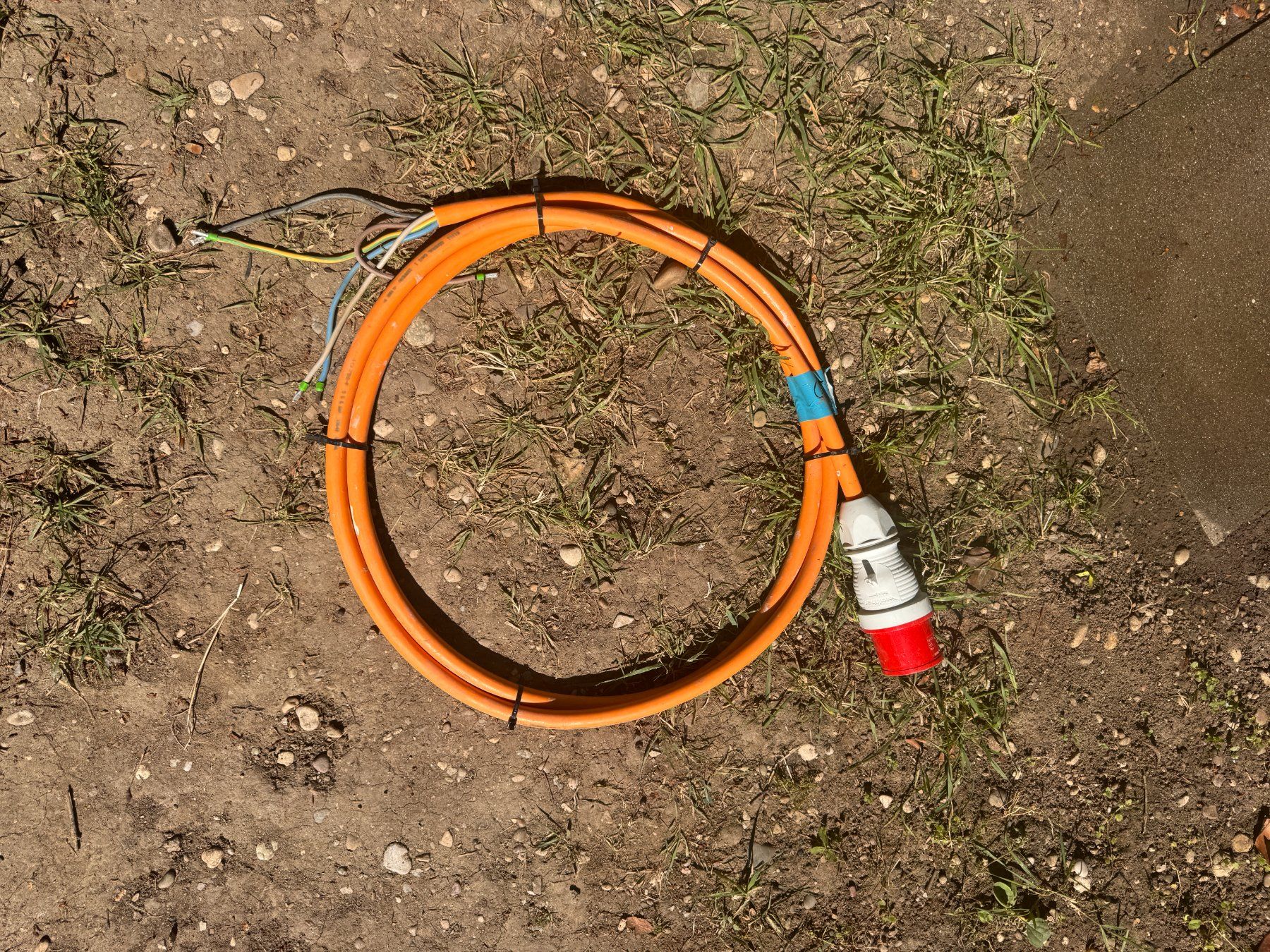 Câbles: Stromkabel PUR 5G6 - 3.5m – D'occasion à Basel par Stein0233