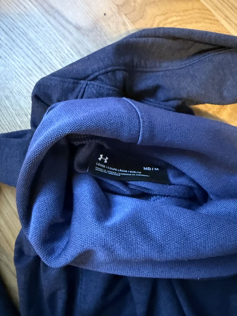 Under Armour Pullover & Sweatshirts: Pullover Under Armour, Gr. M – Gebraucht aus Zürich von Lenath22 5