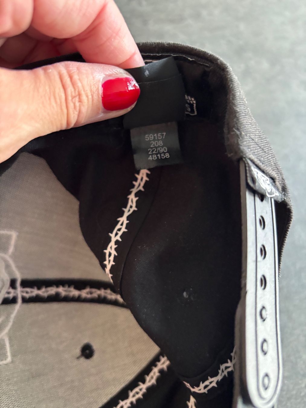 Altro in  Abbigliamento & Accessori: Kappe Cape LURKING CLASS schwarz – Nuovo (secondo la descrizione) da Weissbad venduto da Studently 3