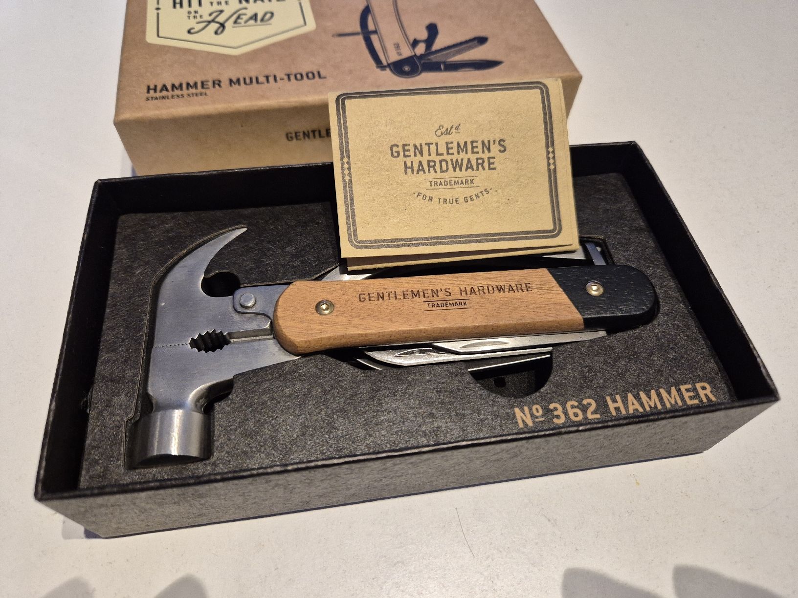 Alle Werkzeuge: Hammer Multi-Tool von Gentlemen's Hardware, neuwertig – Neu und originalverpackt aus Chur von foto32