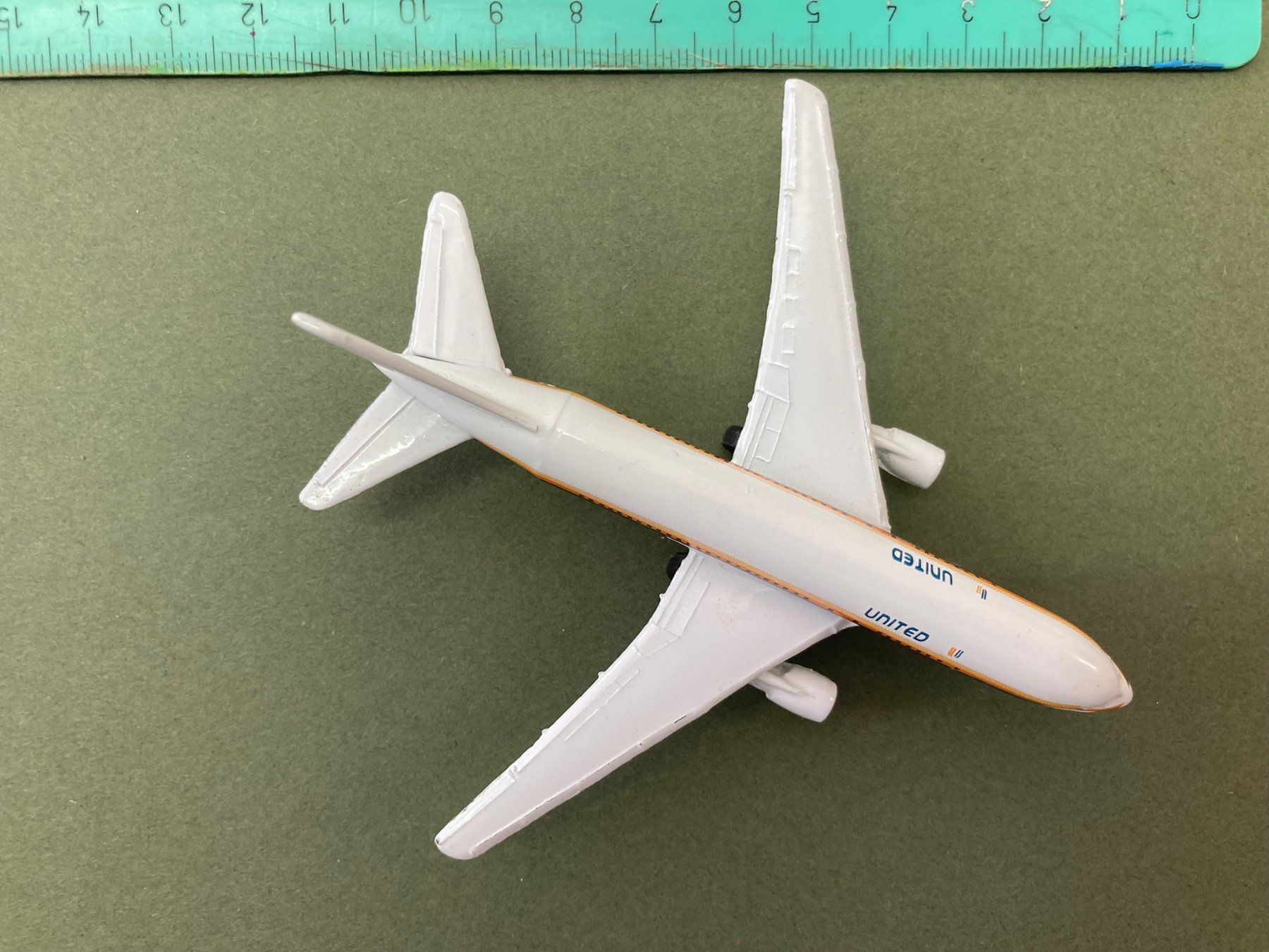 Kit di modellismo & Modellini statici: Modellflugzeug United Airlines – Usato da Richterswil venduto da Nathan_adler 1