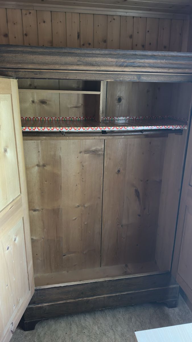 Armoires: Holzschrank – D'occasion à Finsterwald LU par Tomlee69 2