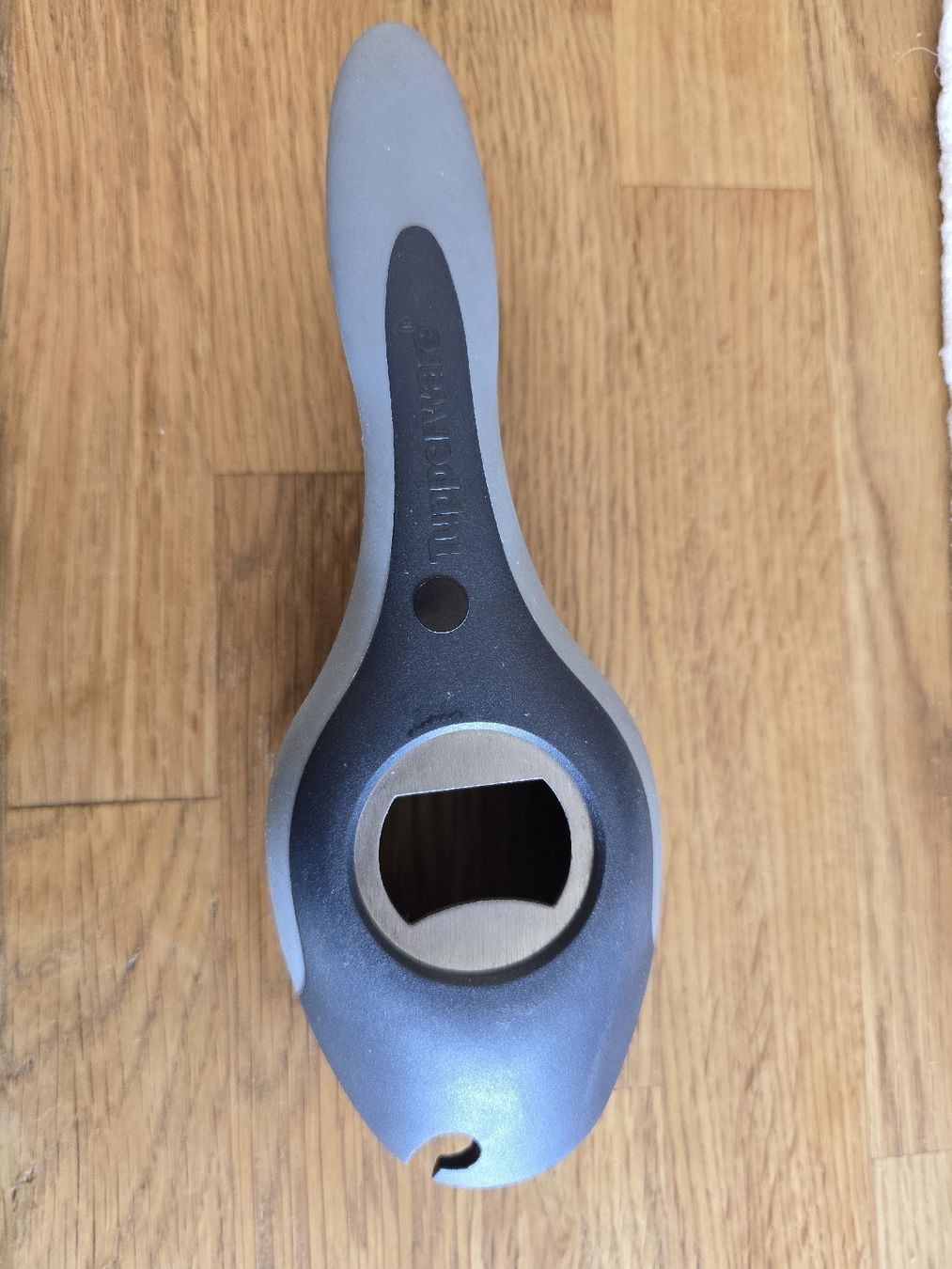 Tupperware Elettrodomestici da cucina: Tupperware Flaschenöffner ergonomisch – Usato da Laufenburg venduto da may_r2st 2