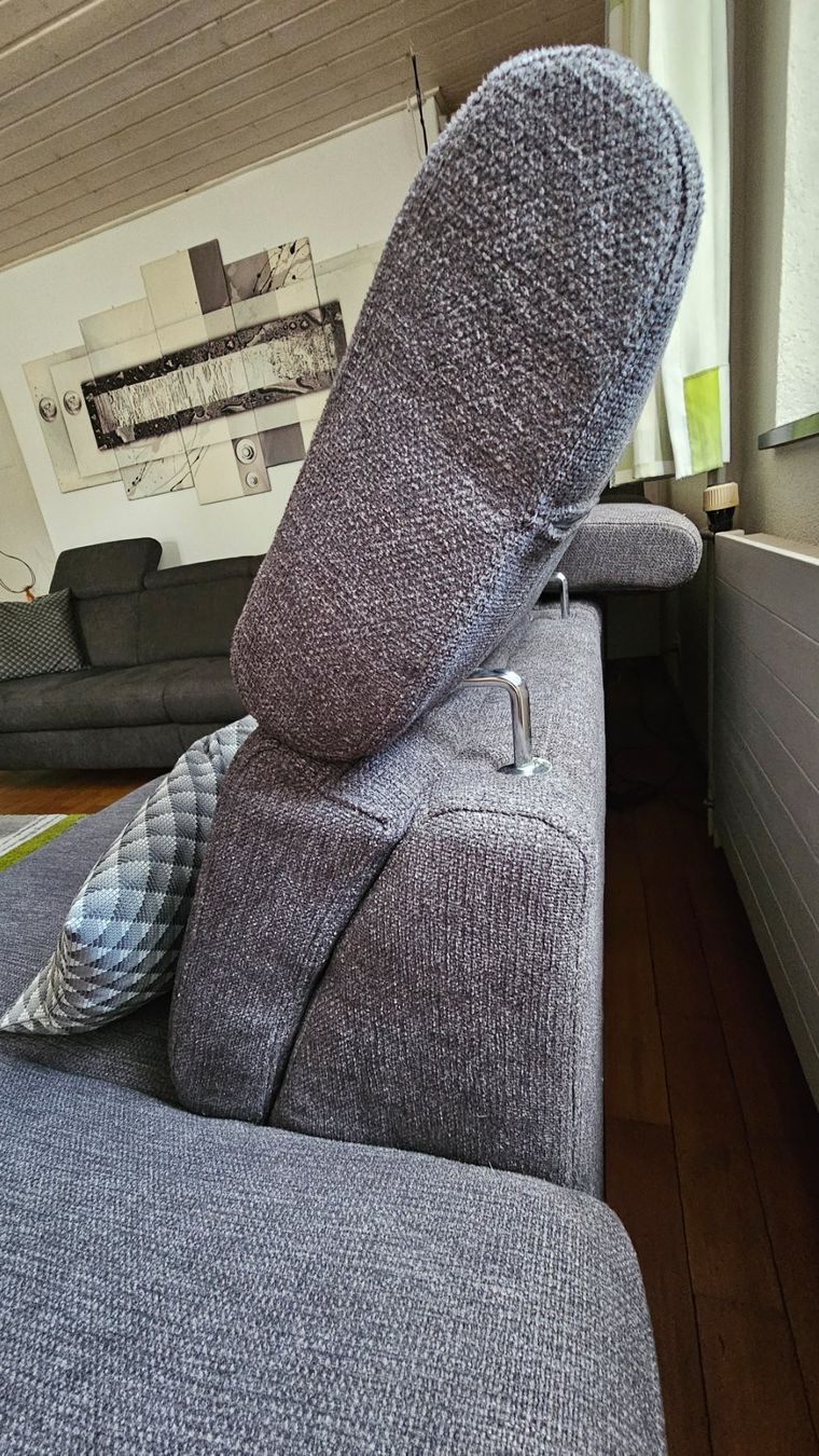 Sofas: Moderne, grosse Eck-Wohnlandschaft – Gebraucht aus Schleitheim von Kleo76 4