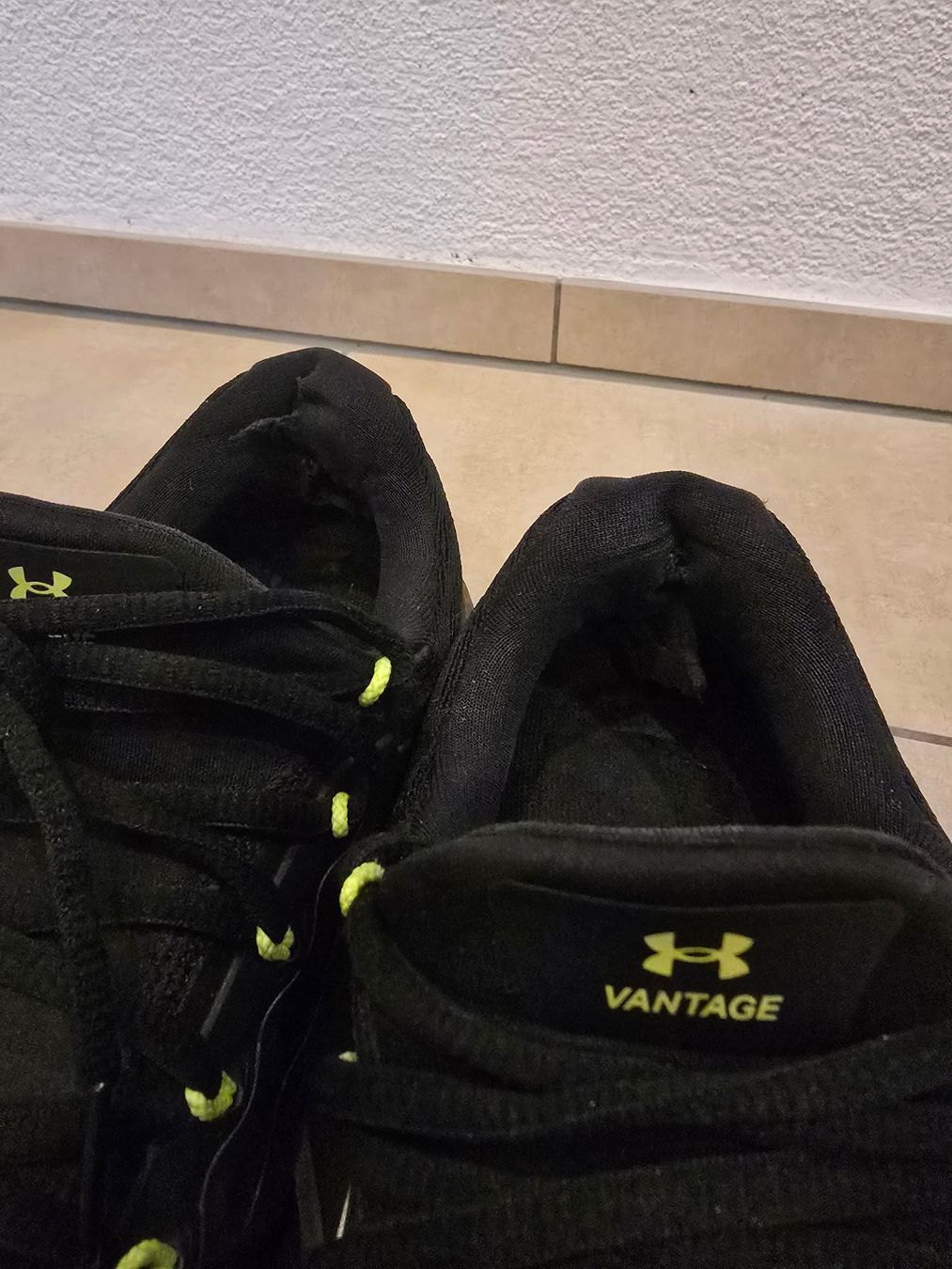 Under Armour Scarpe da uomo: Under Armour Sneaker - Grösse 44 – Usato da Rickenbach b. Wil venduto da Kth_v8 4