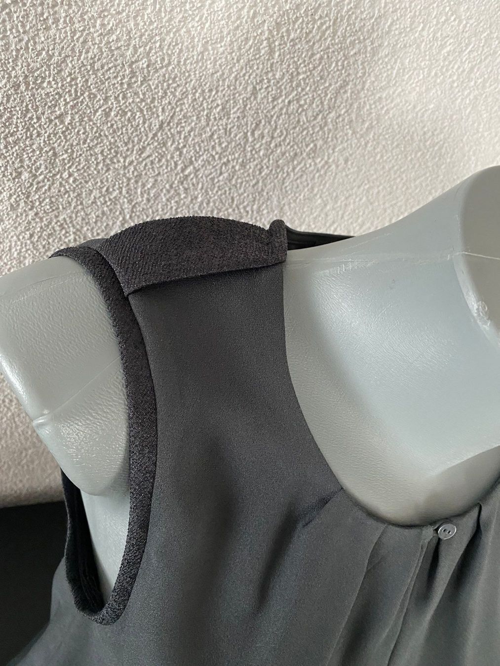Esprit Top: Esprit Top Anthrazit Grösse 34 – Nuovo e nell'imballaggio originale da Eschenbach SG venduto da Sums 1