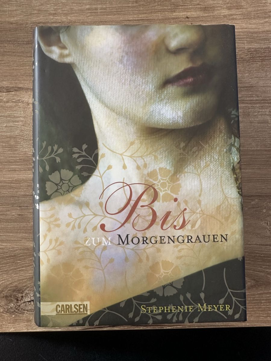 Bücher: Biss zum Morgengrauen von Stephanie Meyer – Gebraucht aus Bülach von Nanuk123