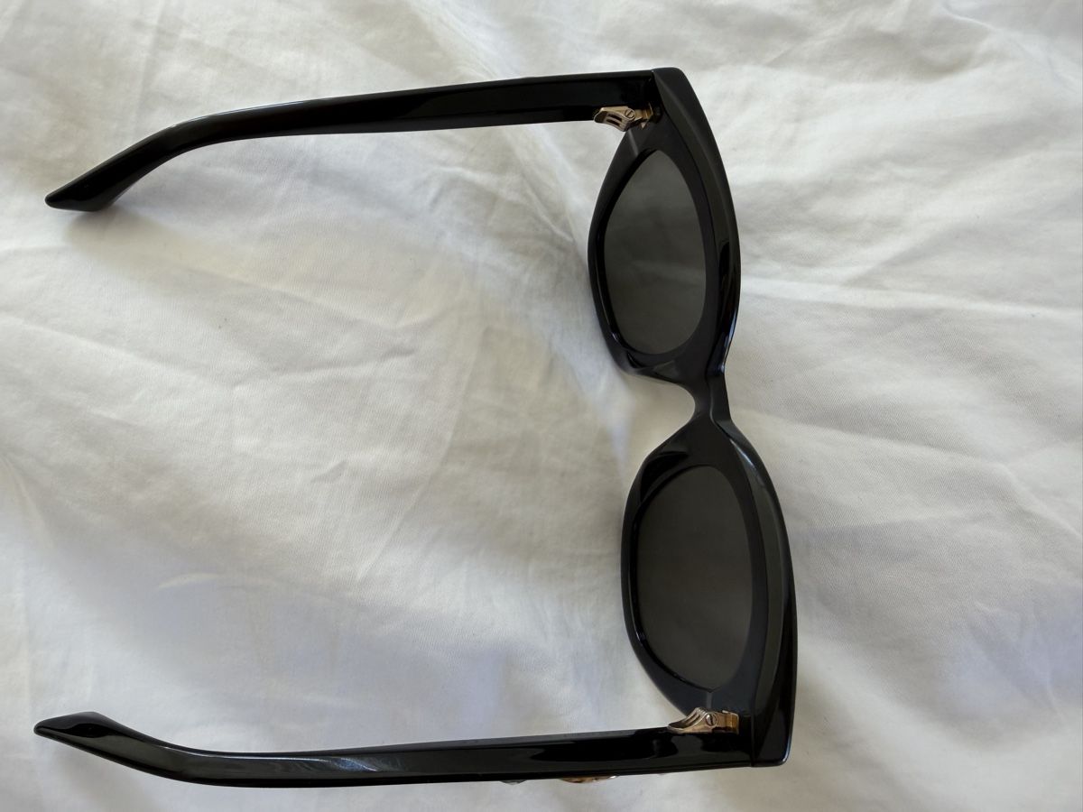 Gucci Lunettes & Verres: Elegant black sunglasses GUCCI – D'occasion à Uster par Monika_OB 4