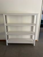 White Bookcase / Weisses Bücherregal