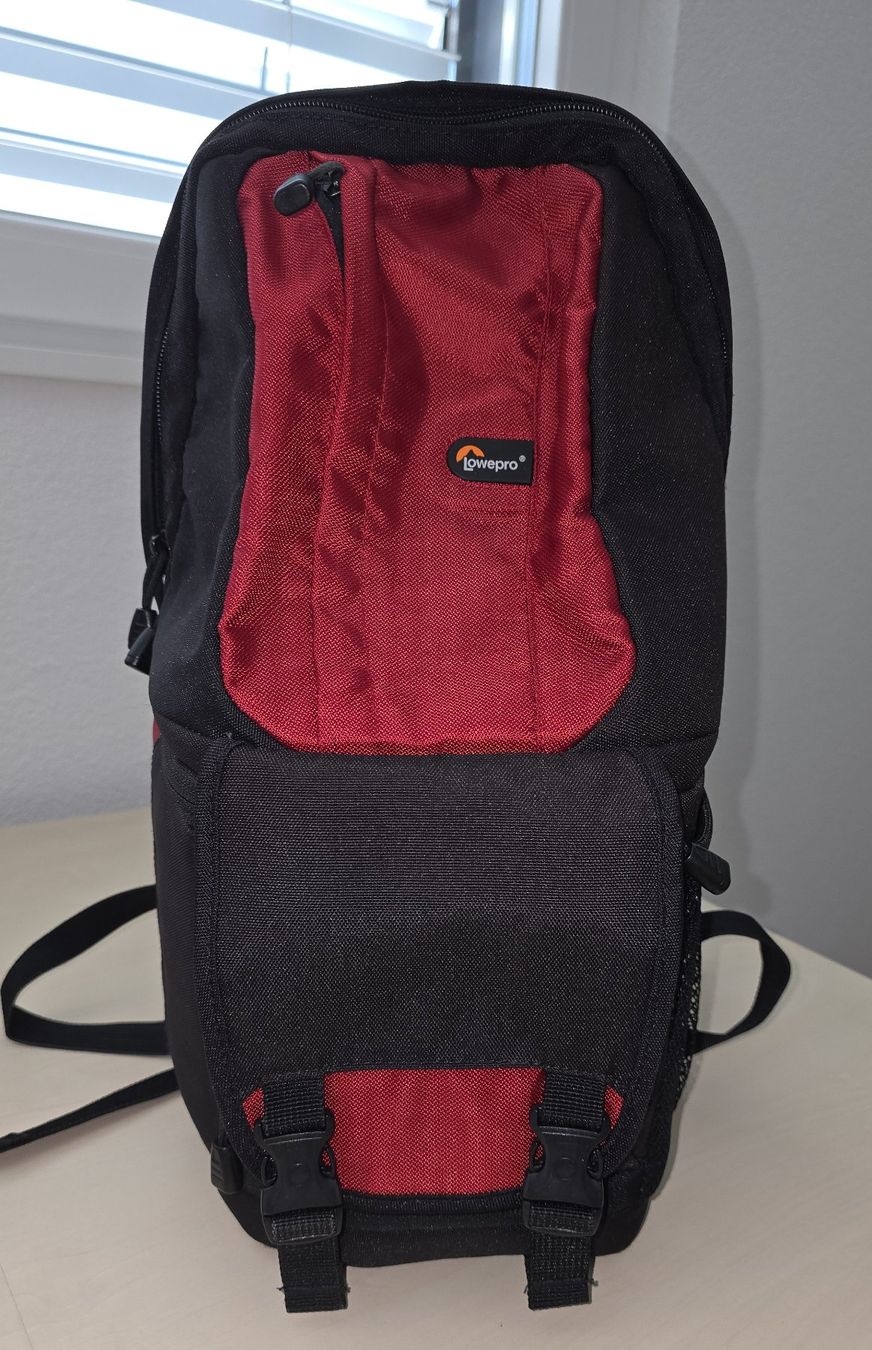 Lowepro Rucksäcke: Lowepro Fastback 100 – Gebraucht aus Wängi von Iripet
