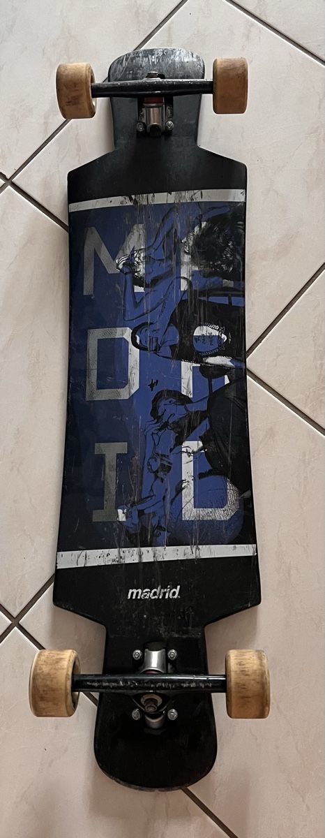 Skateboards: Longboard Madrid gebraucht gut erhalten – Usato da Möhlin venduto da Duracel1 1