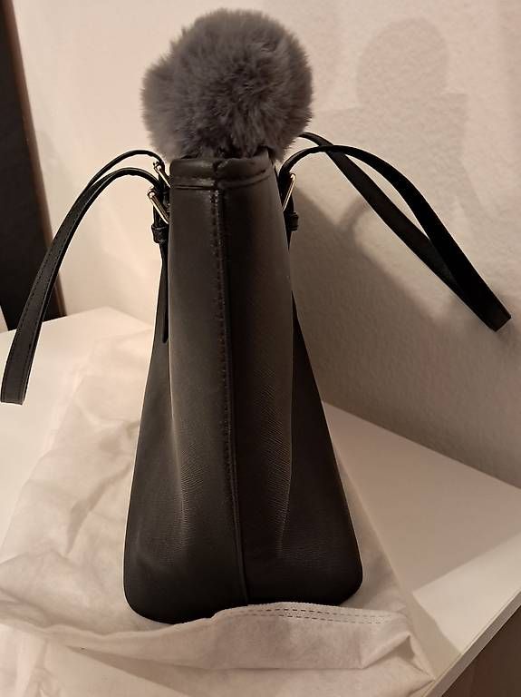 Borse da donna: schwarze Tasche neue  – Usato da Basel venduto da len_t965 1