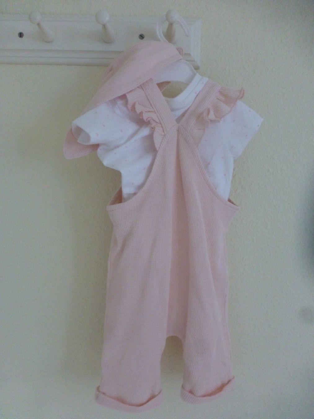 Manor Lotti & Set di vestiti: Baby-Strampler, neu (2-teilig Anzug) – Nuovo (secondo la descrizione) da Hergiswil NW venduto da annettelia 1