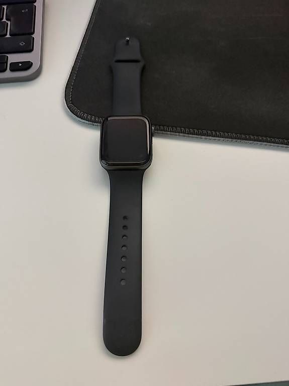 Apple Smartwatch: Apple Watch Series 5 44mm – Gebraucht aus Schaffhausen von Camerji12