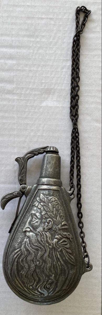 Bottiglie: Pulverflasche mit Kette – Nuovo (secondo la descrizione) da Allschwil venduto da Deal_Tiger99