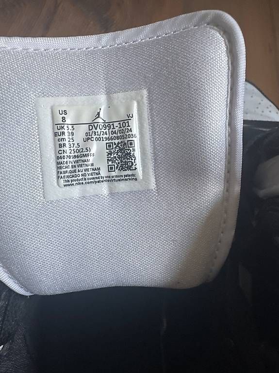 Jordan Schuhe für Jungen: Air Jordan Nike Junge Gr.39 – Gebraucht aus Kloten von Teo-Alex 3