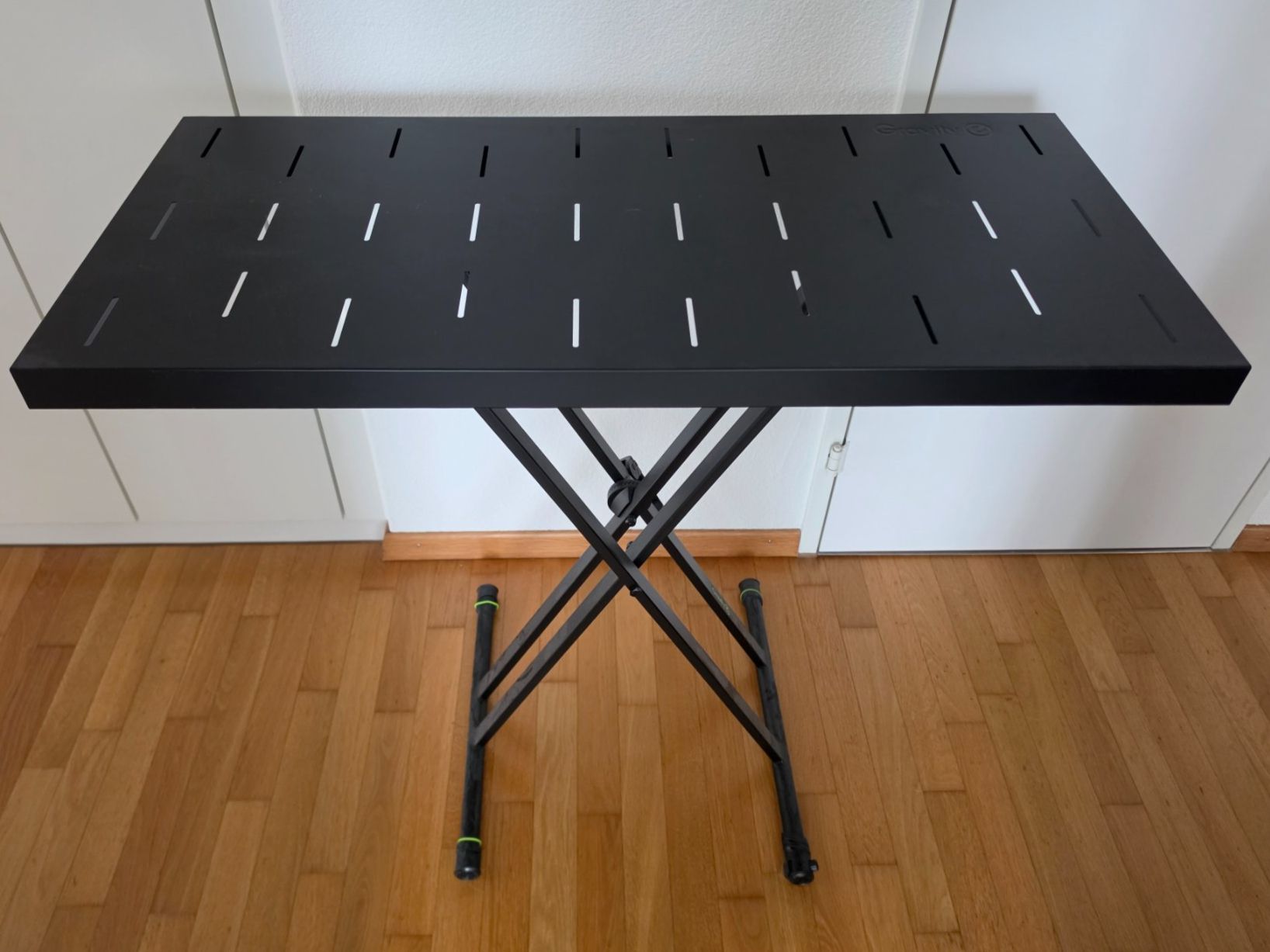 Instrumenten-& Notenständer: Gravity KSX 2 RD Ablagetisch Set / Keyboardständer – Gebraucht aus Rotkreuz von dryan 1